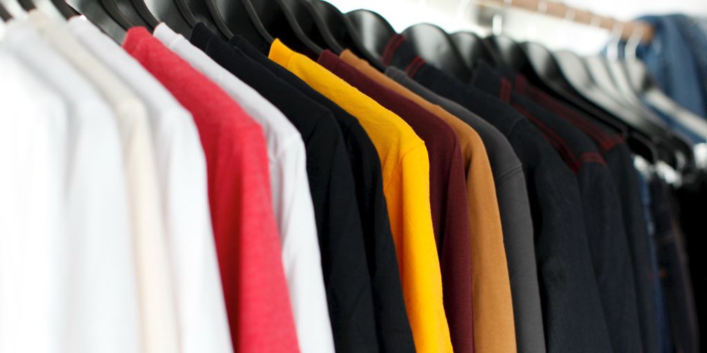 How to photograph clothes for eCommerce - Prepare the clothes