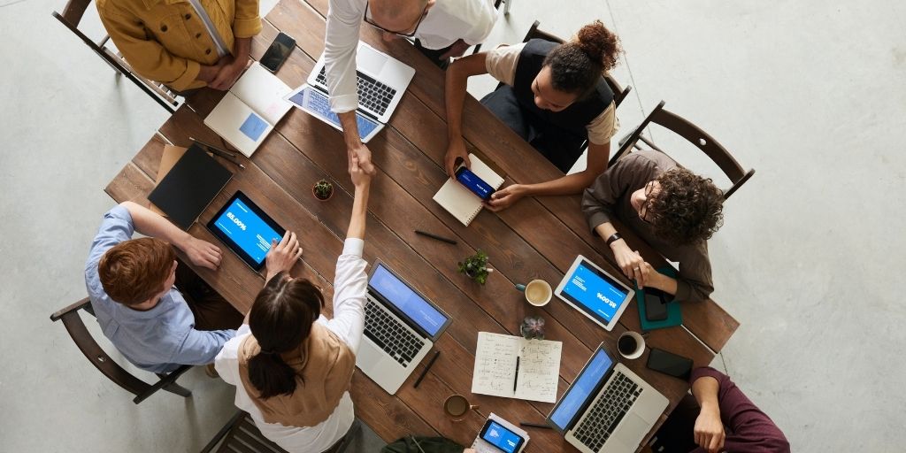 Skills to become an art director - People Skills