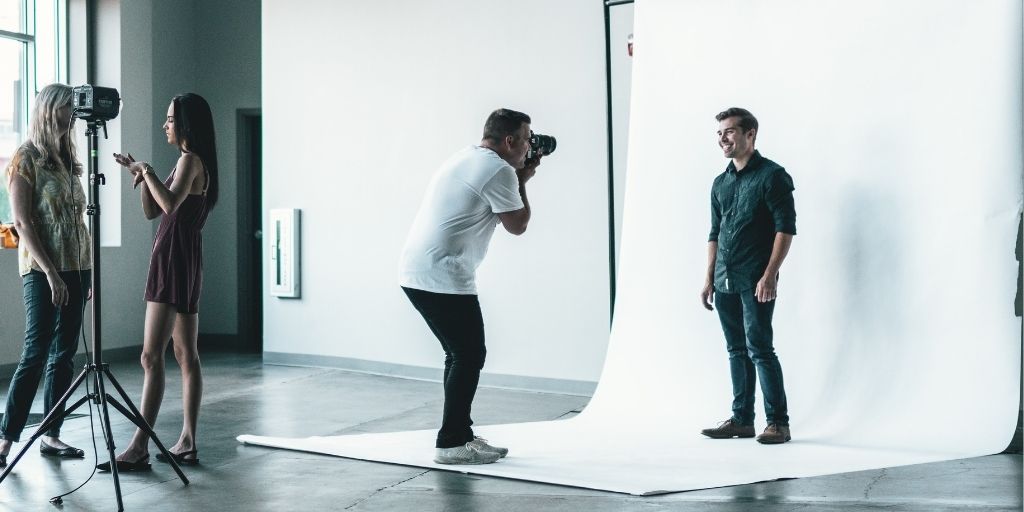 What does outsourcing product photography mean?