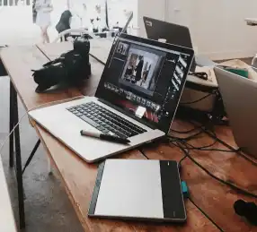 PixelPhant product photo editing office