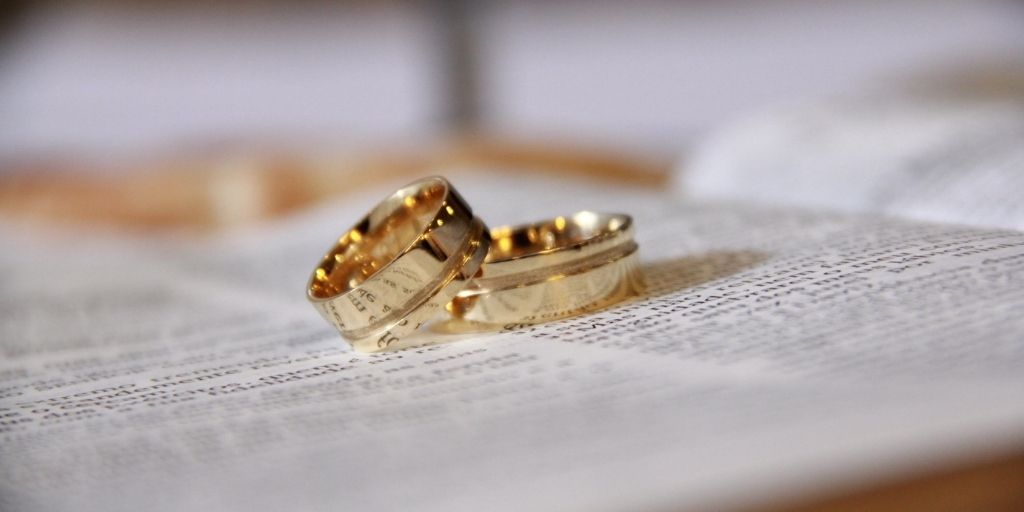 how to photograph a ring